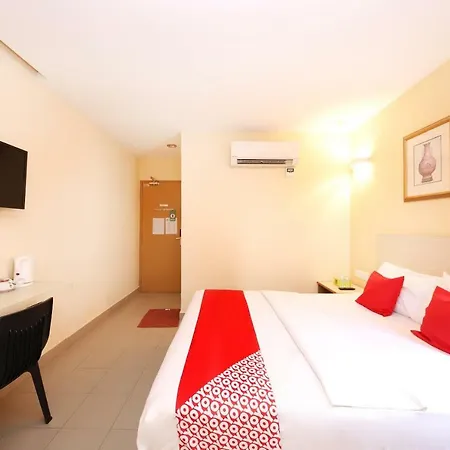 Super Oyo 635 Seven Days Hotel Raub Exterior photo