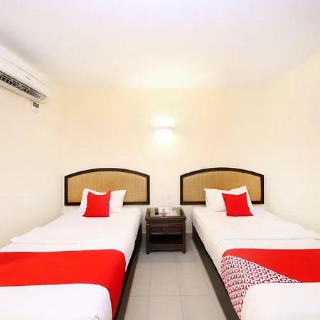 Super Oyo 635 Seven Days Hotel Raub Exterior photo