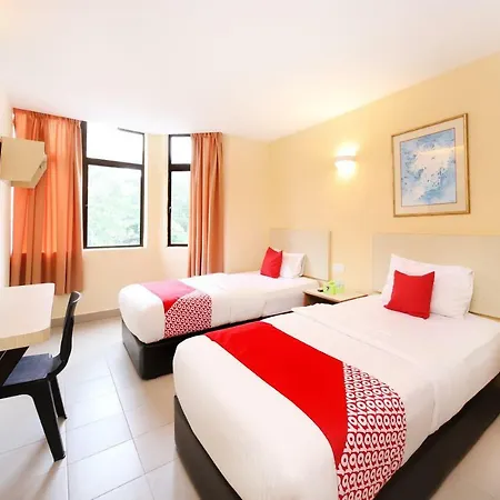 Super Oyo 635 Seven Days Hotel Raub Exterior photo