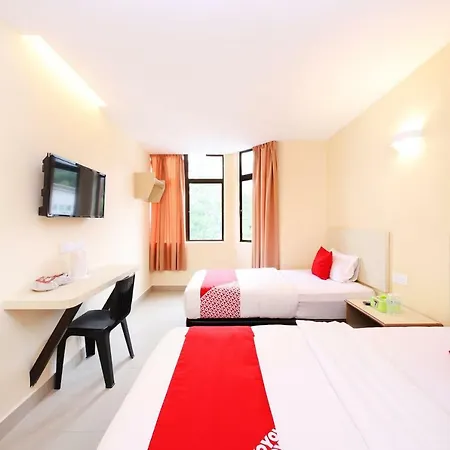 Super Oyo 635 Seven Days Hotel Raub Exterior photo