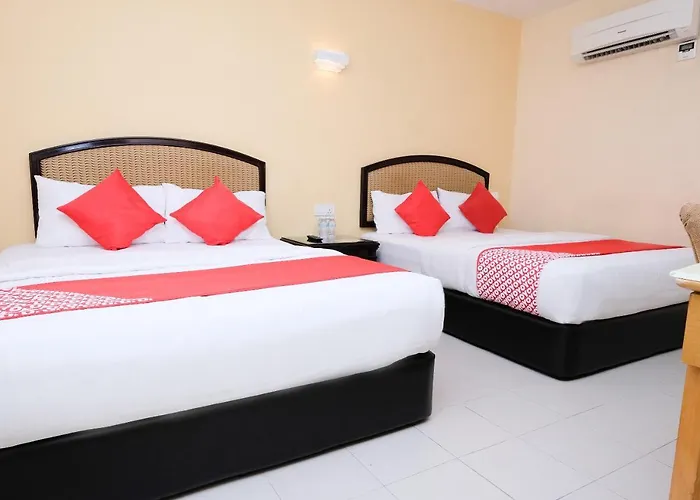 Super Oyo 635 Seven Days Hotel