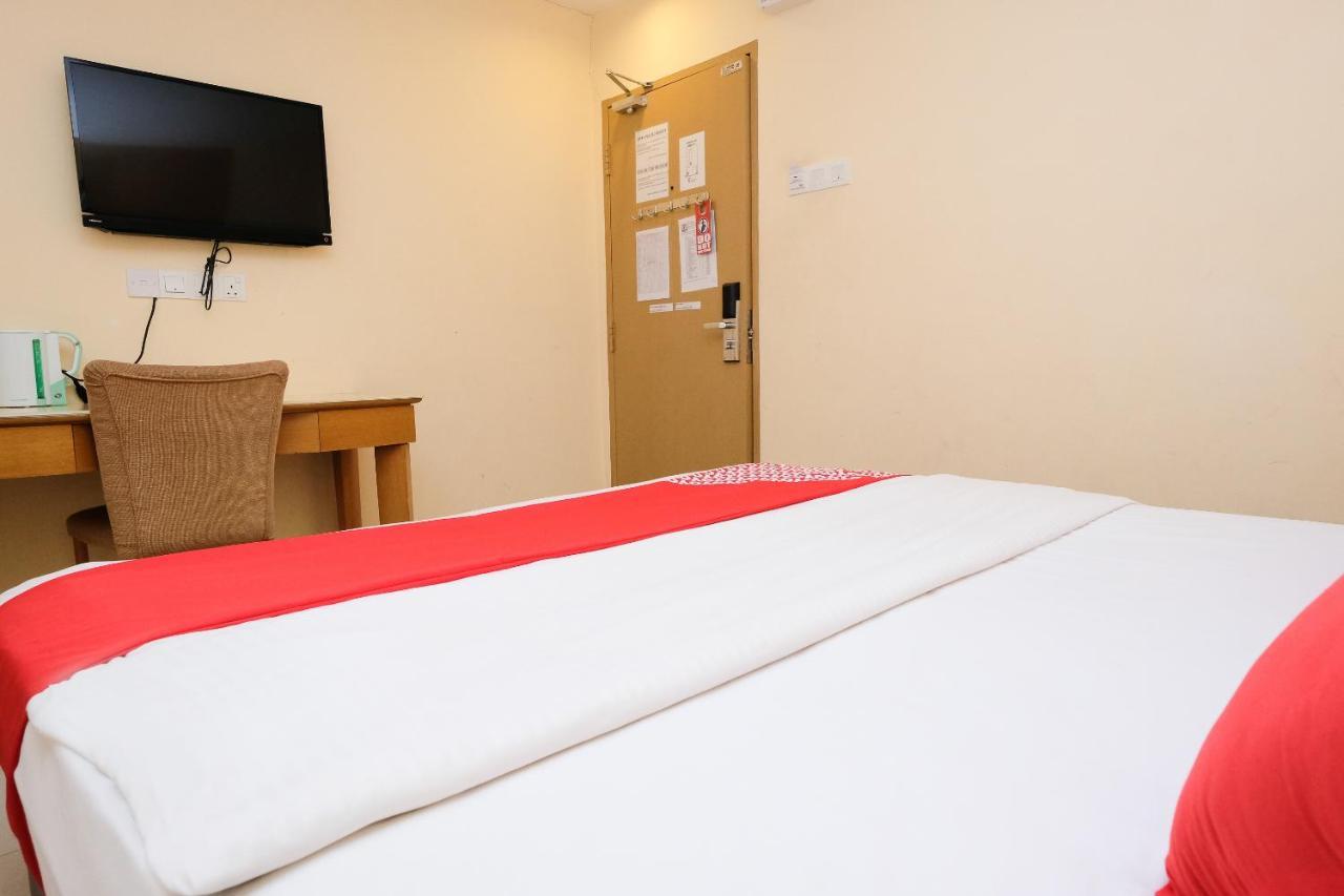 Hotel Super Oyo 635 Seven Days 2*