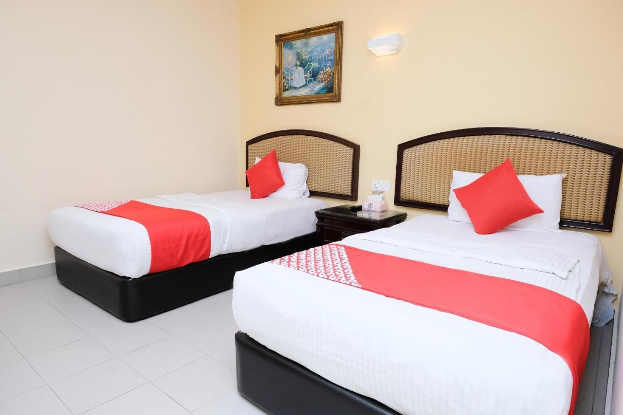Hotel Super Oyo 635 Seven Days