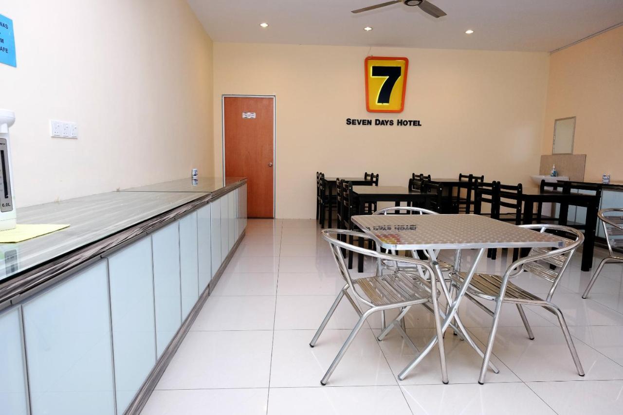 Hotel Super Oyo 635 Seven Days Raub
