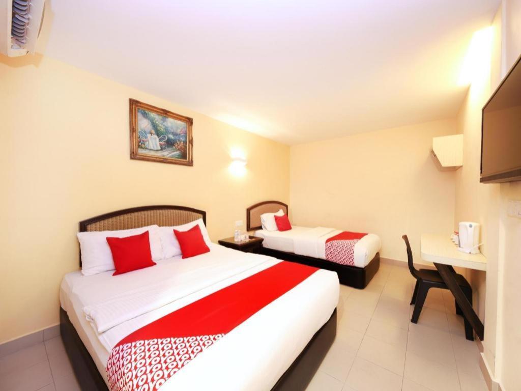 Super Oyo 635 Seven Days Hotel 3*
