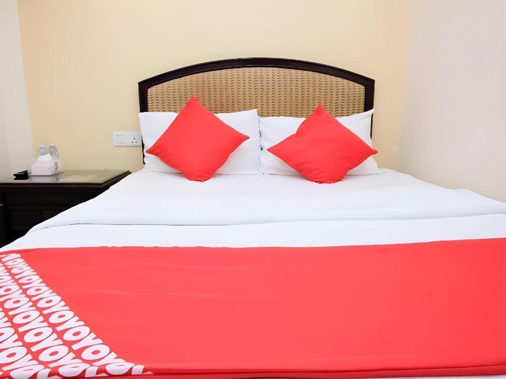 Hotel Super Oyo 635 Seven Days