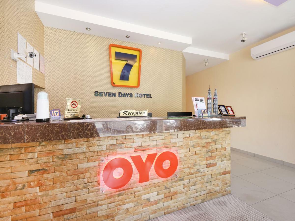 Super Oyo 635 Seven Days Hotel