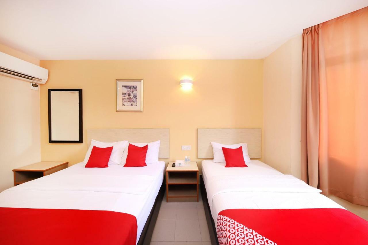 Hotel Super Oyo 635 Seven Days