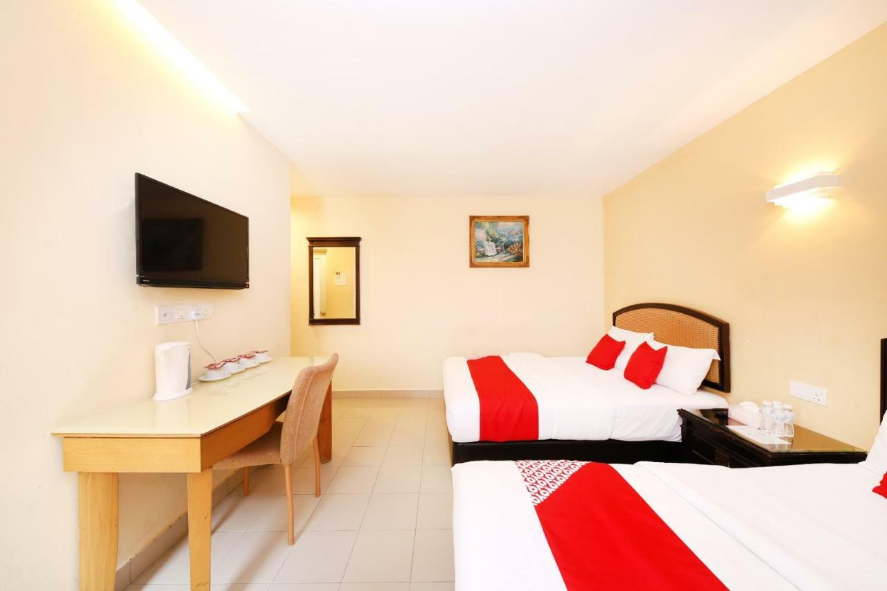 Hotel Super Oyo 635 Seven Days