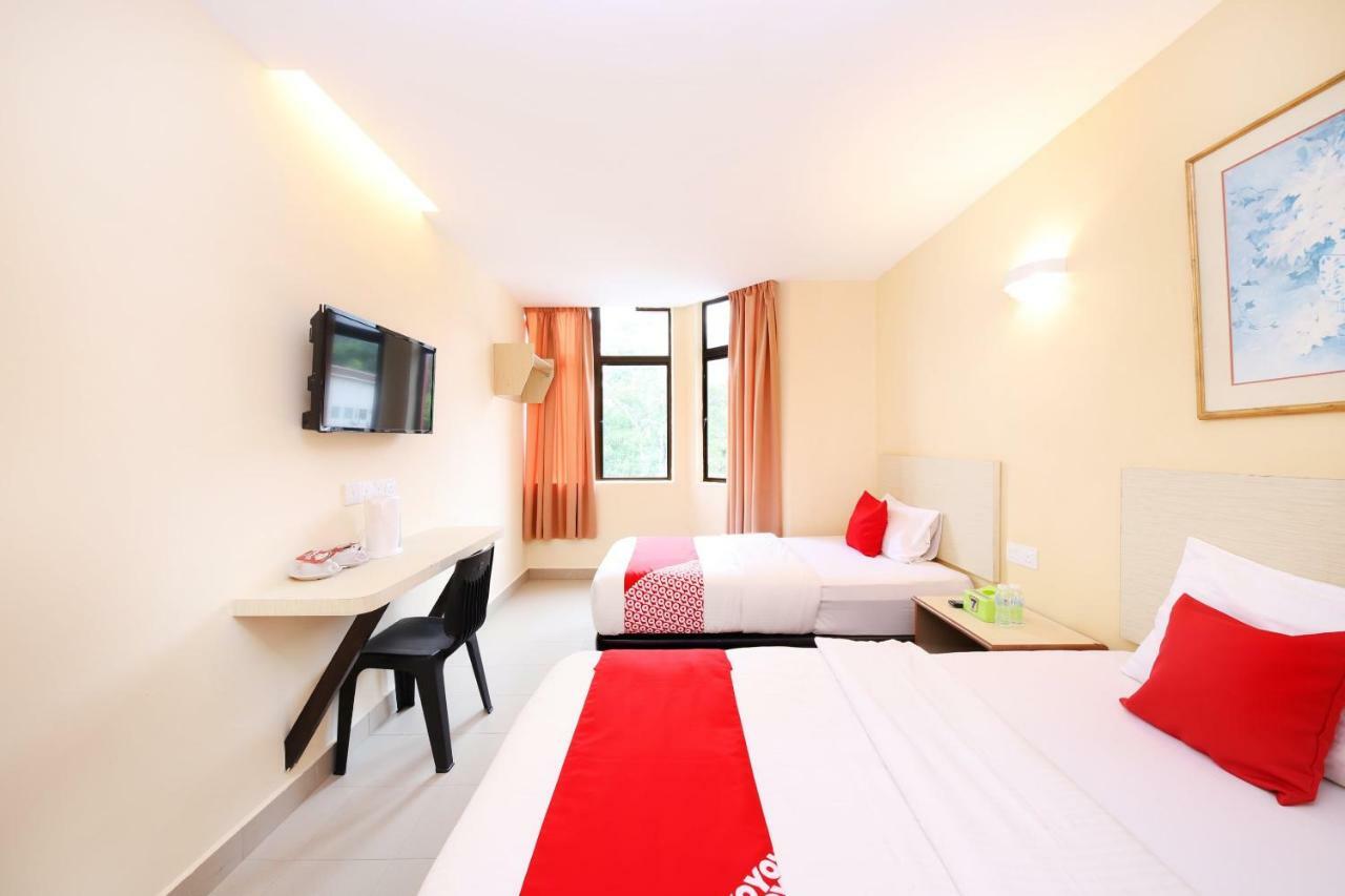 Super Oyo 635 Seven Days Hotel Raub