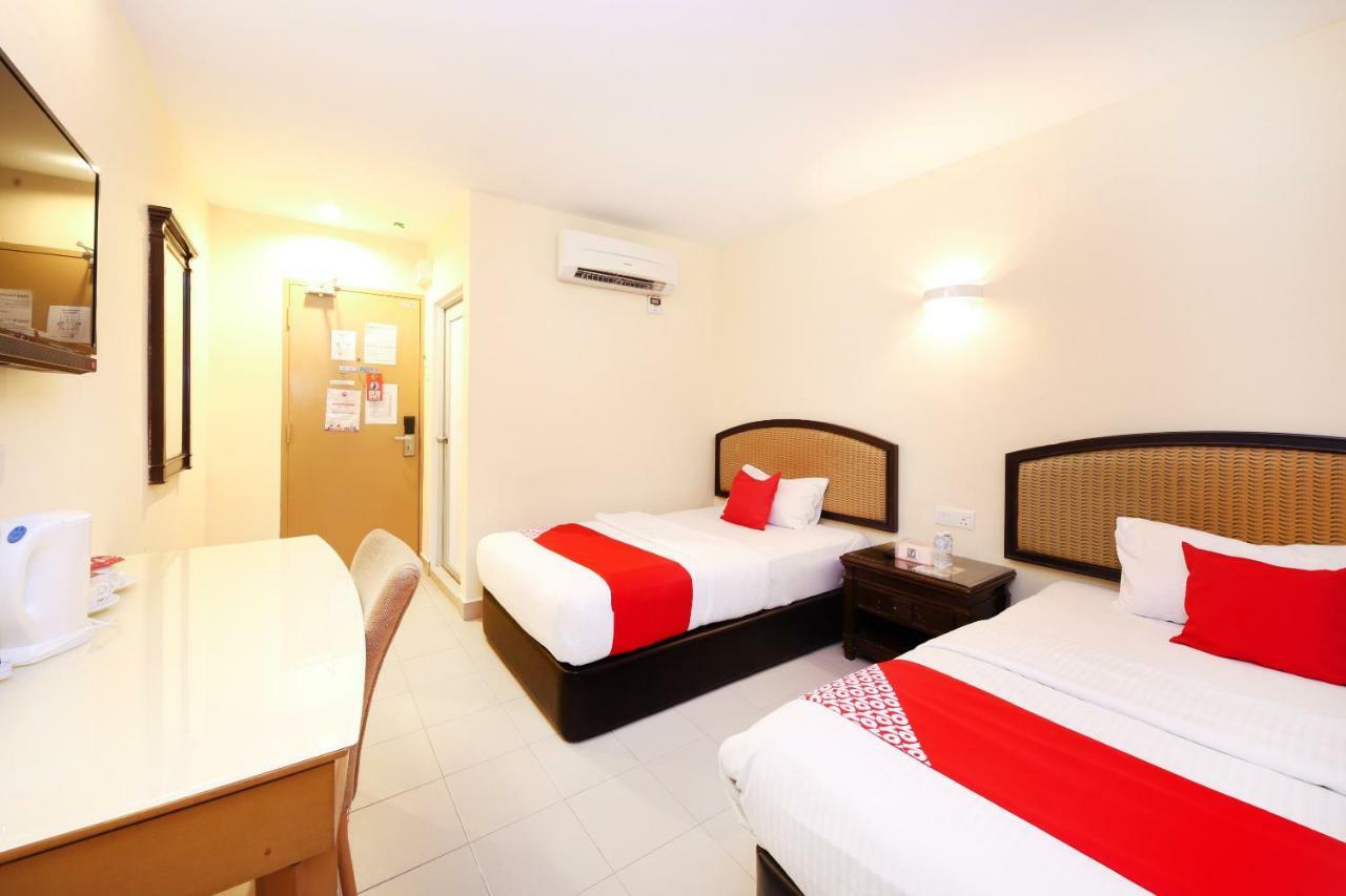 Hotel Super Oyo 635 Seven Days
